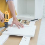 We współczesnych czasach niesłychanie sporo osób spędza swój wolny czas przed telewizorem